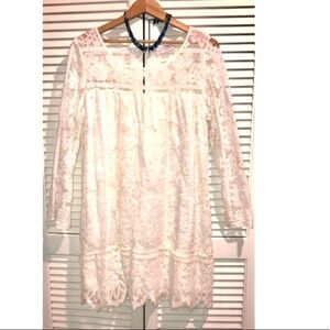 JJ’s Fairyland White Lace Long Sleeve Shift Dress